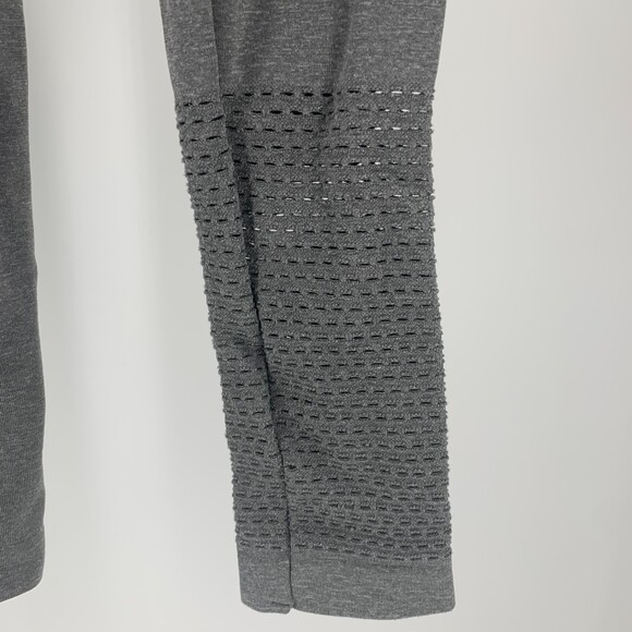 Fabletics gray seamless athletic long sleeve top xs - Picture 4 of 10